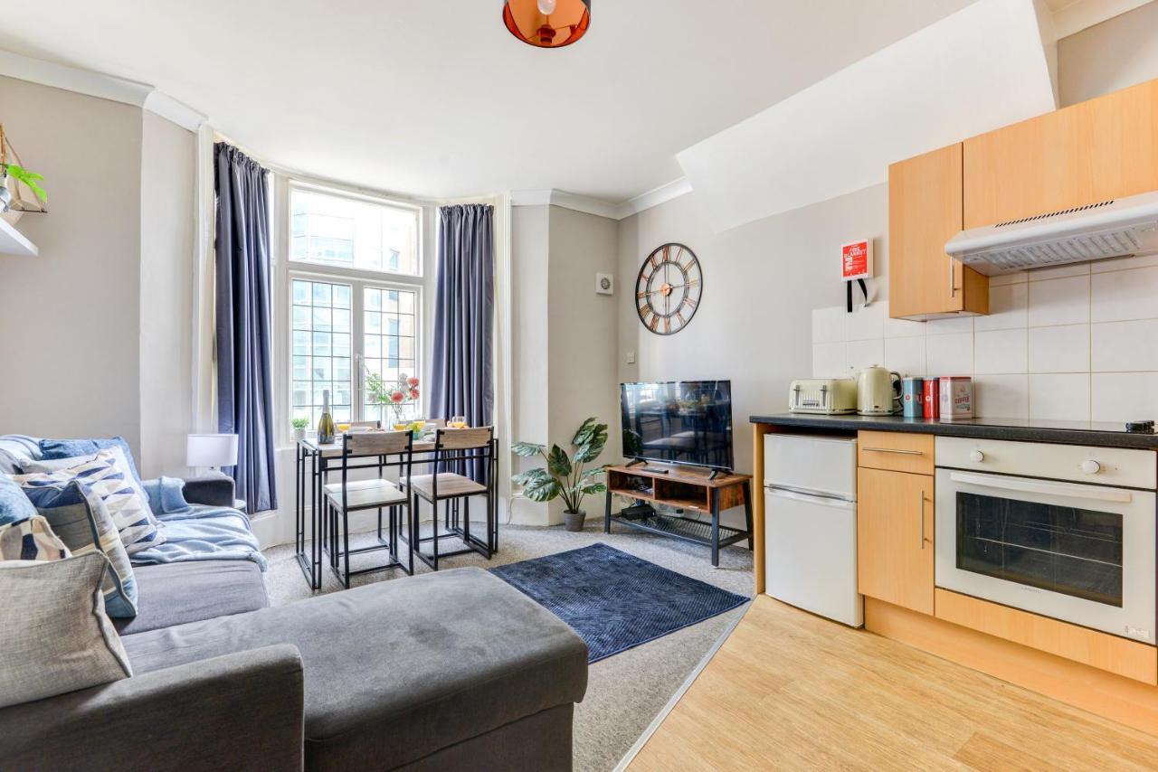 2 Bedroom Apartment - Queens Square Flat 1 Brighton Exterior photo